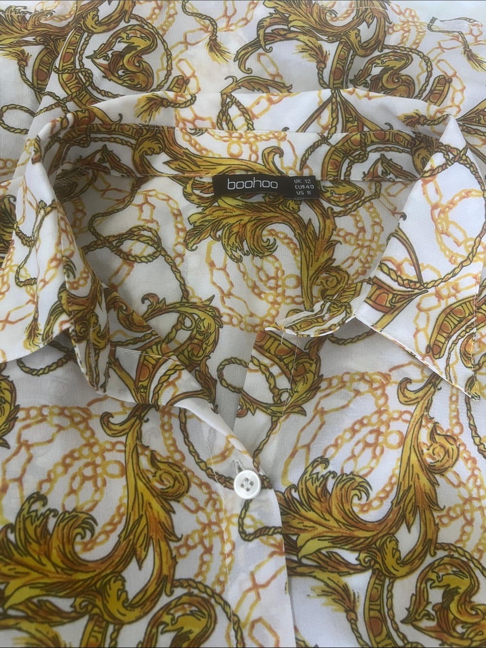 Boohoo White and Gold Paisley Button Down Shirt (Bin 1-36)